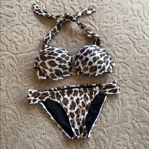 VIctoria’s Secret leopard bikini